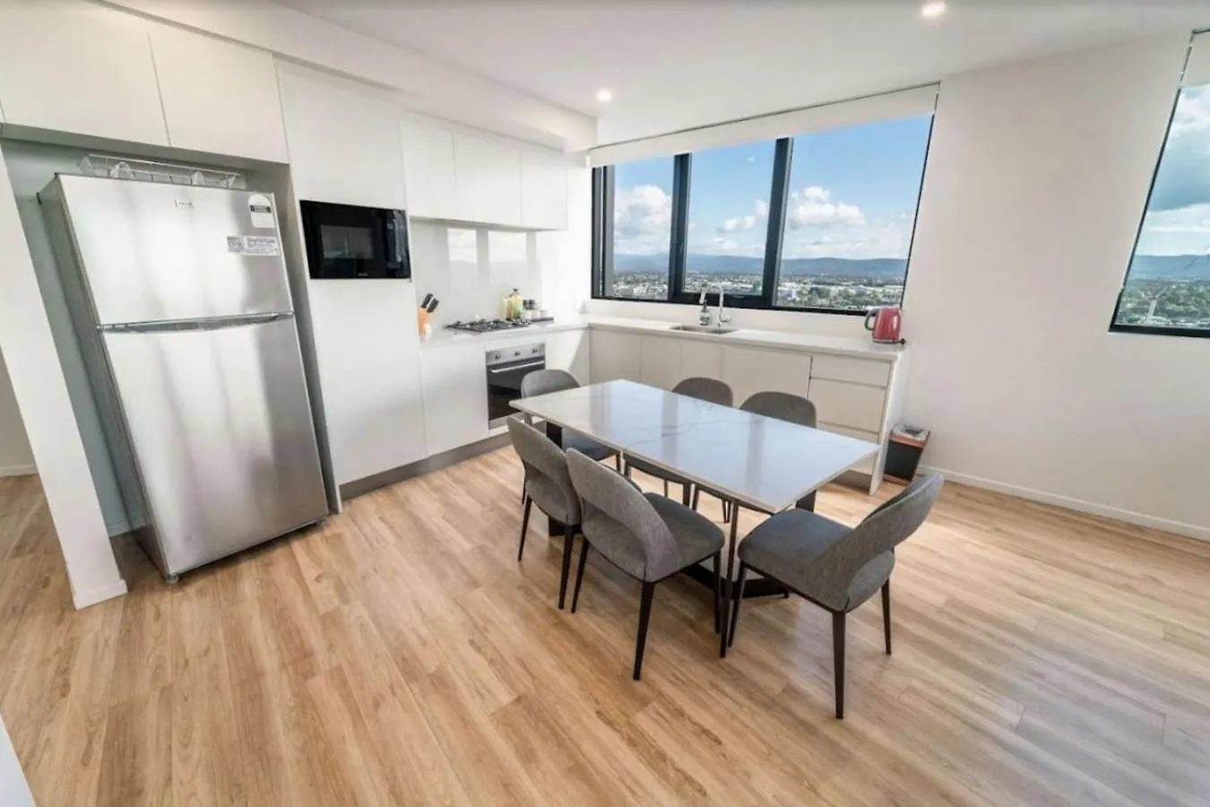 3 Bedroom Apt With High Level Ocean Views Gold Coast