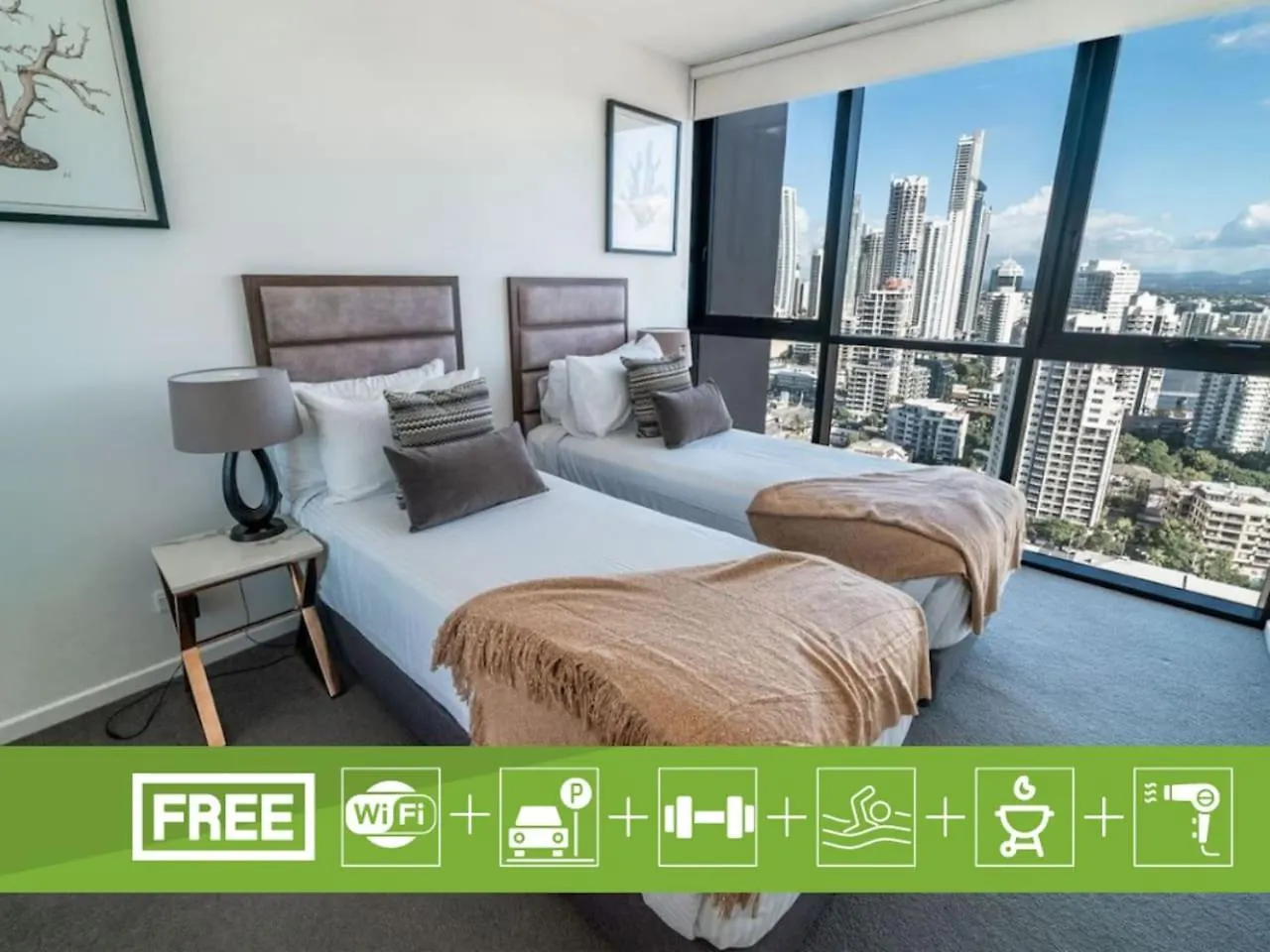 3 Bedroom Apt With High Level Ocean Views의 연락처